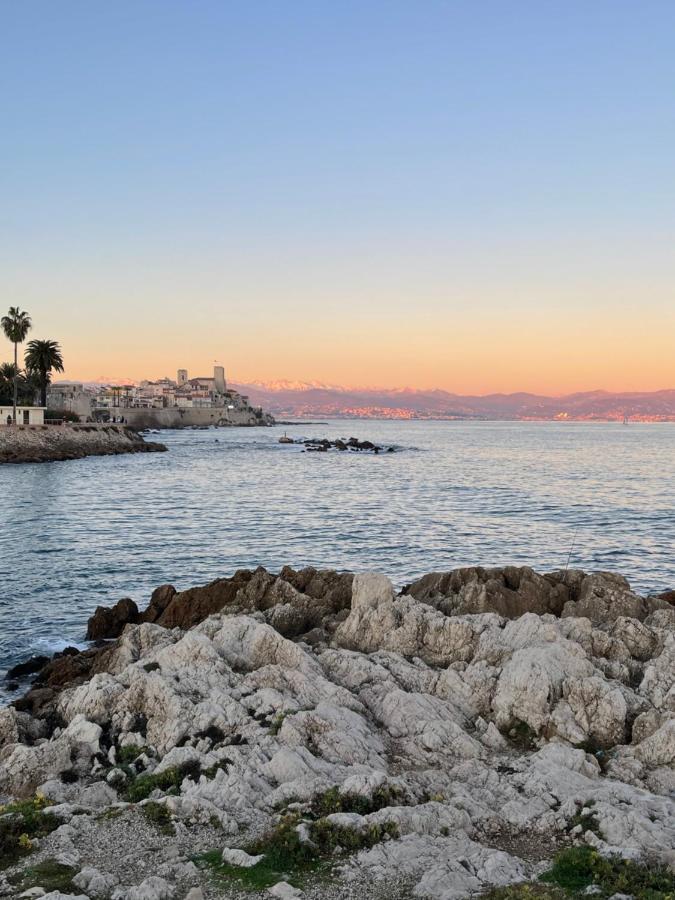 Cozy Studio On The Beach Antibes Exterior foto